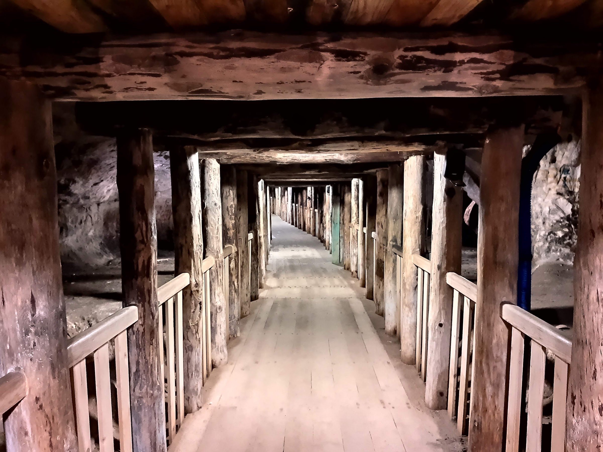 Podziemna Trasa Turystyczna Groty Nagórzyckie